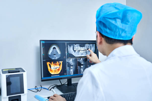 Best Dentist for Tooth Abscess  in Twentynine Palms, CA